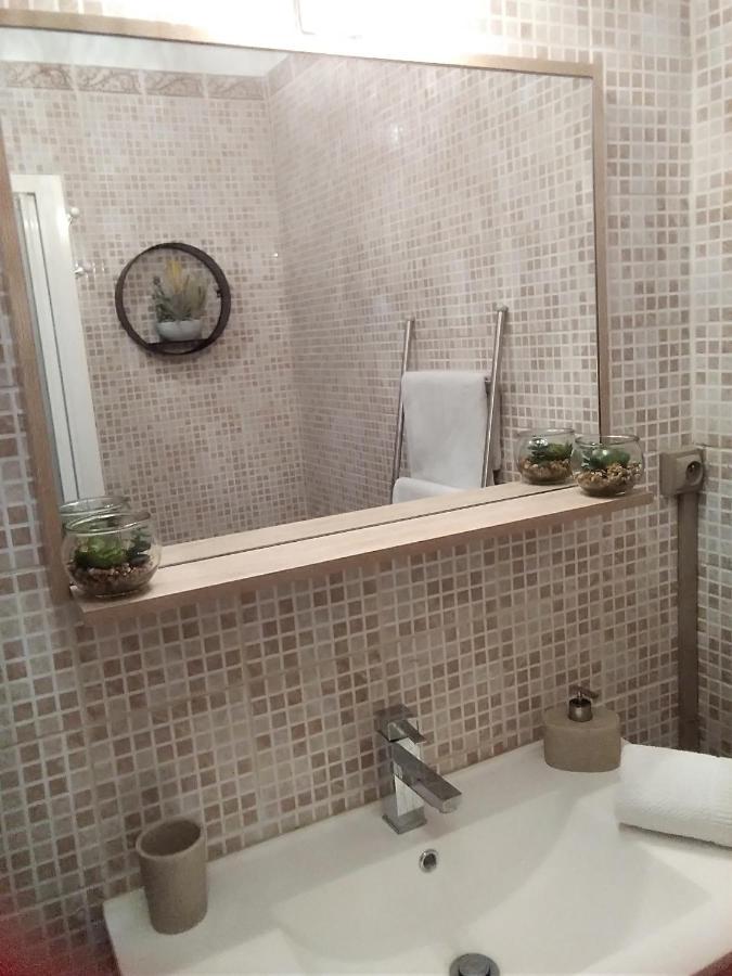 Bed and Breakfast Le Petit Patio Aigues-Mortes Exterior foto